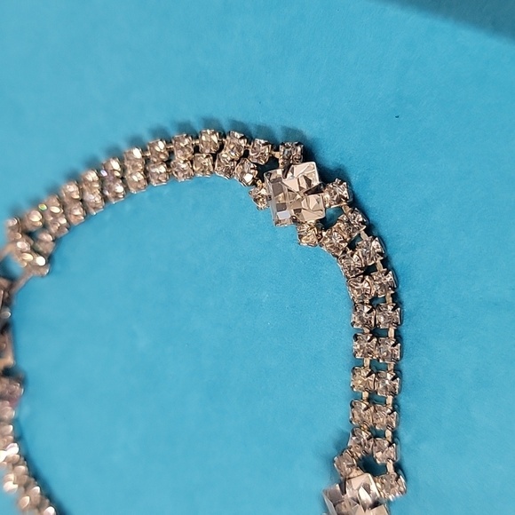 Jeweled Rhinestone Bracelet - Picture 3 of 8